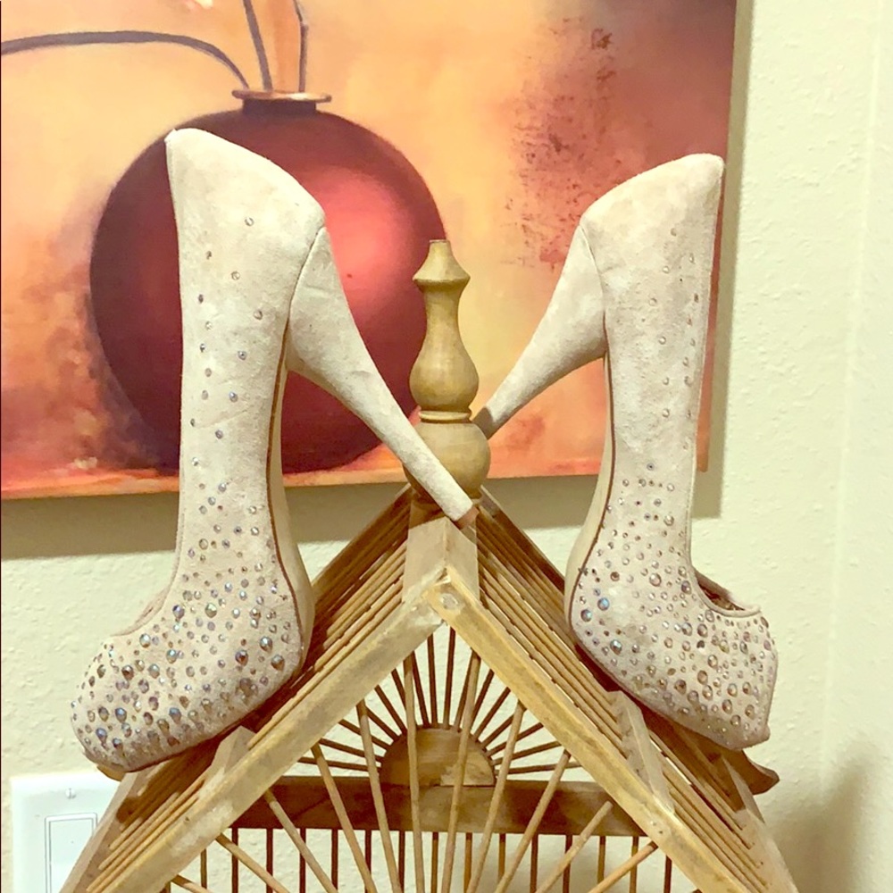Steve Madden open toe pump